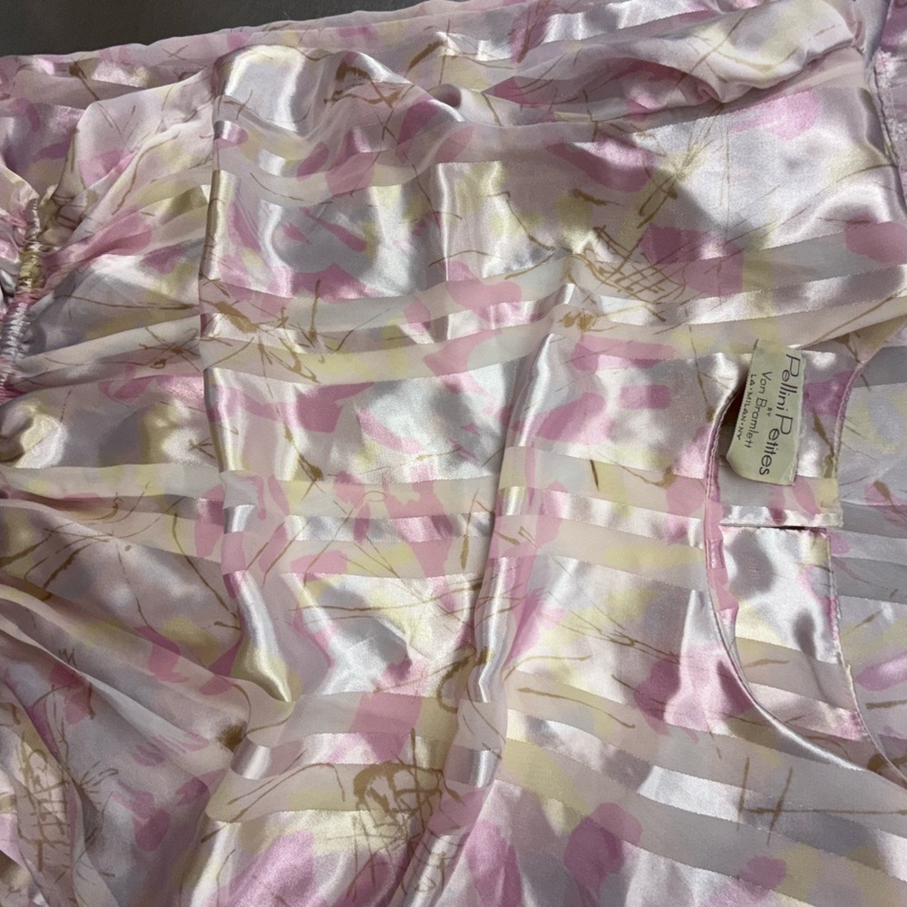 Vintage Floral Pink and White Dress - Picture 8 of 15